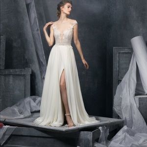 NEVER WORN - Blush by Hayley Paige Bridal Gown